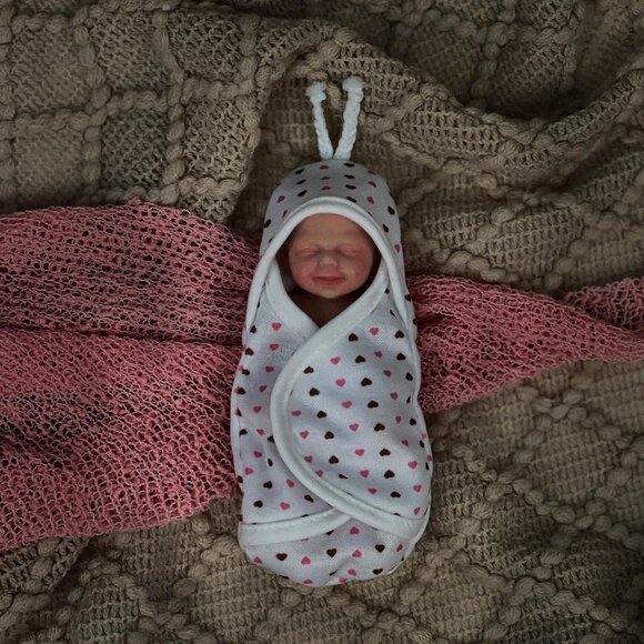 🆕4.5 Inch Full Body Silicone Reborn Baby Dolls Newborn Girl with Doll Cloth - Picture 3 of 5